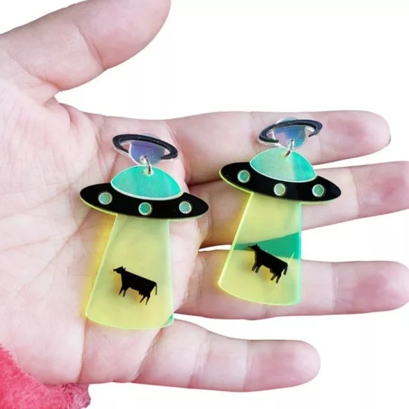 Beam Me Up Scottie UFO Earrings - Picture 8 of 8